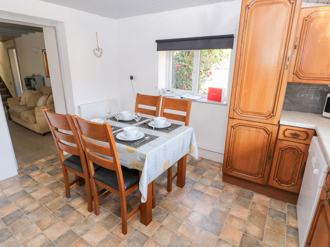 Barn Court Cottage
