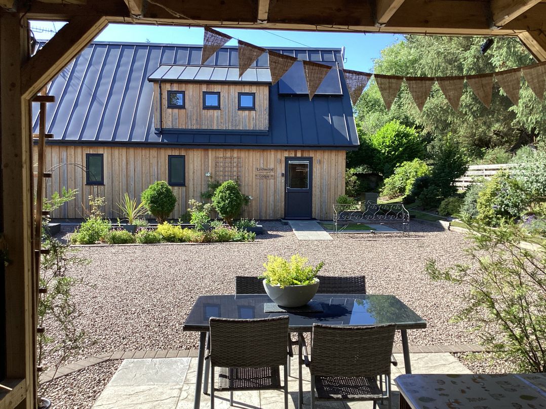 Larchwood Lodge