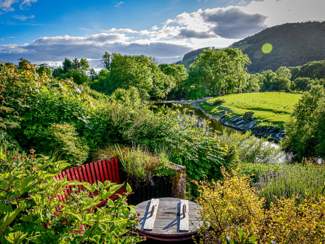 Bwthyn Dyfi