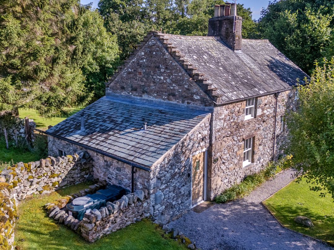 Lacet Cottage, Penrith - Sleeps 4 guests