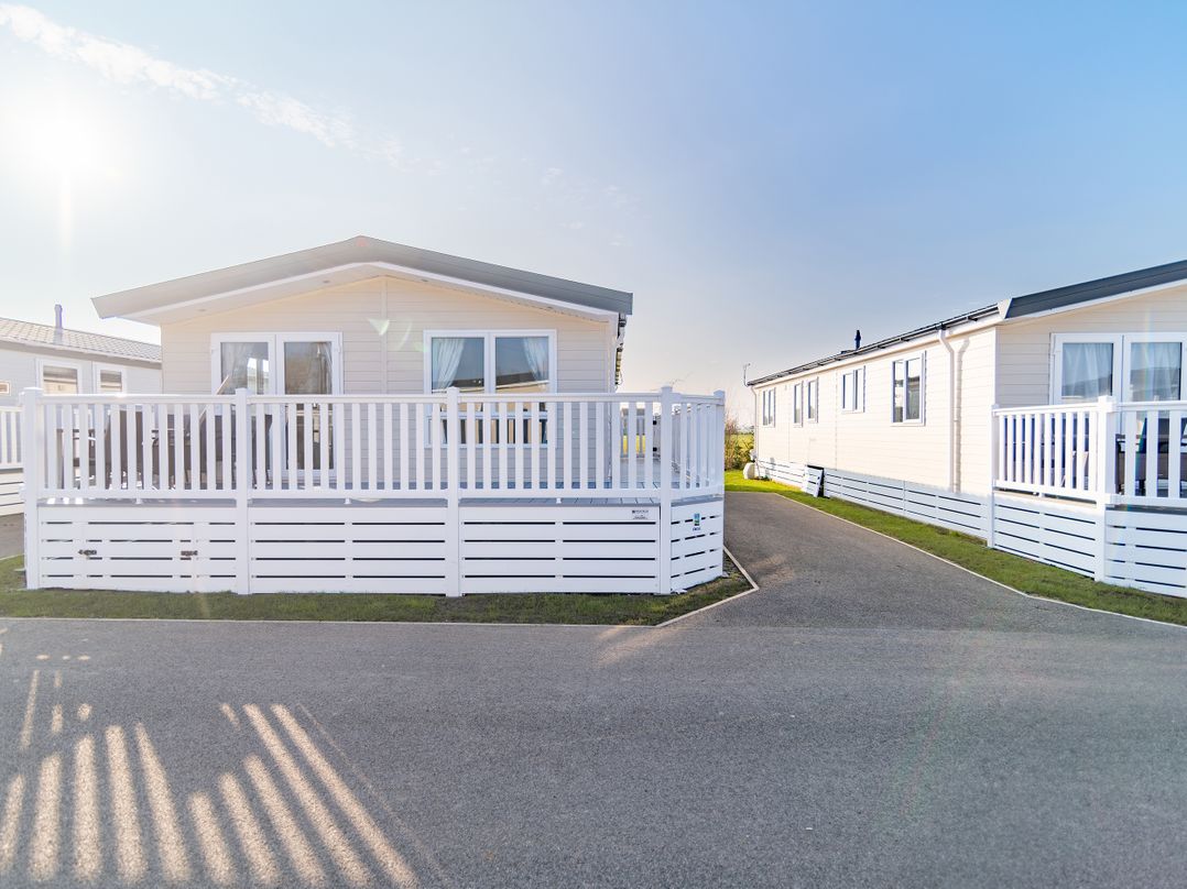 2 bedroom Lodge at Pevensey Bay