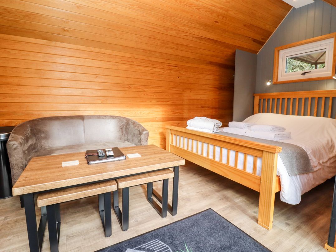 Acorn Lodge At Bridge Lake Farm & Fishery