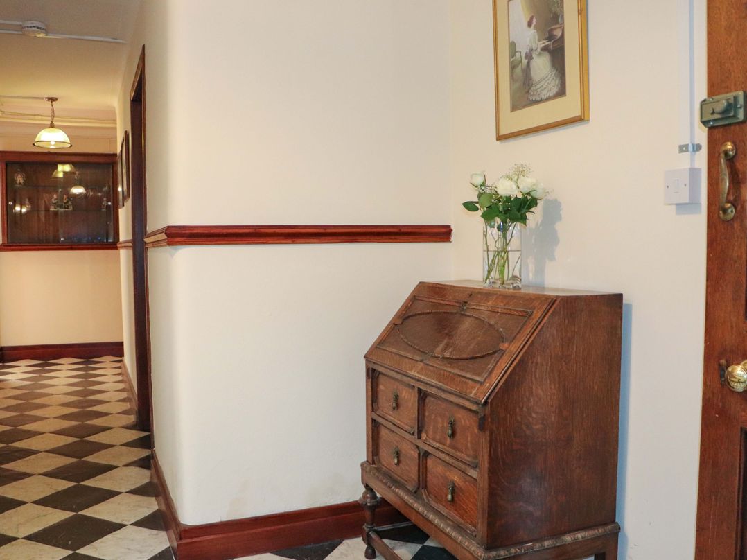 Rob Roy Apartment