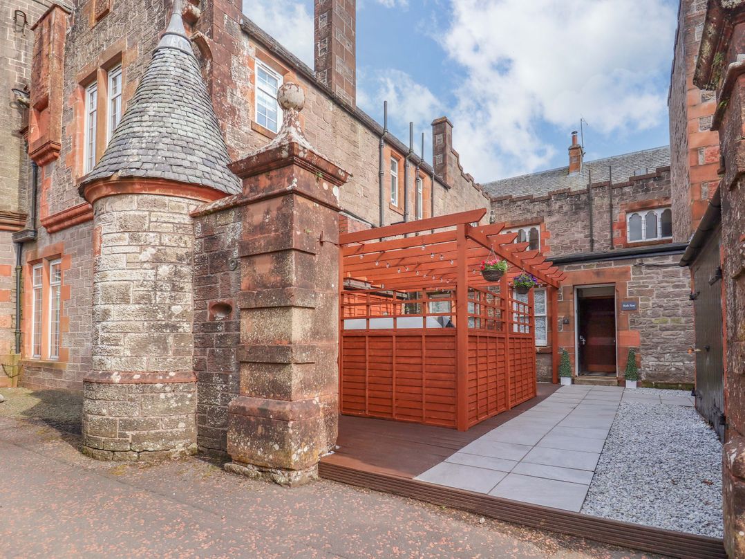 Rob Roy Apartment