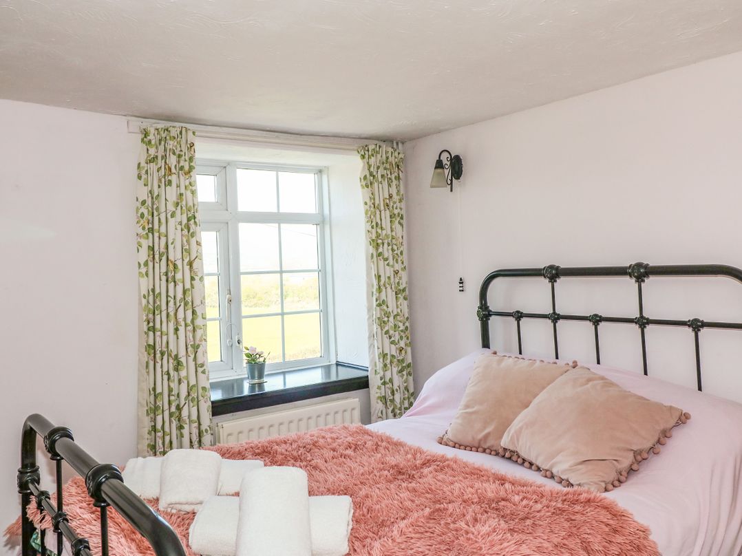 Higgledy Piggledy Cottage