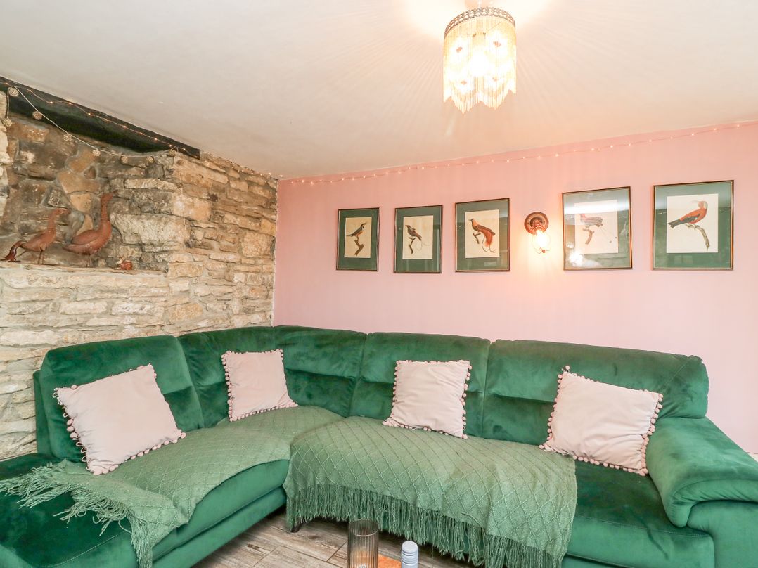 Higgledy Piggledy Cottage
