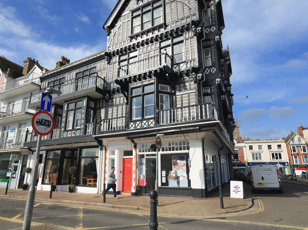 2 York House