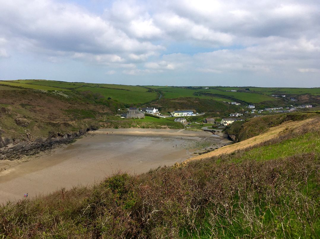Y Twll Bollt (The Bolt Hole)