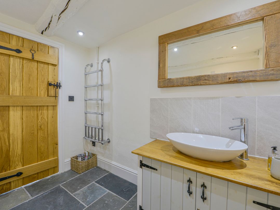 Pond Cottage