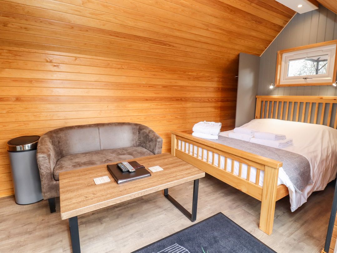 Willow Lodge At Bridge Lake Farm & Fishery