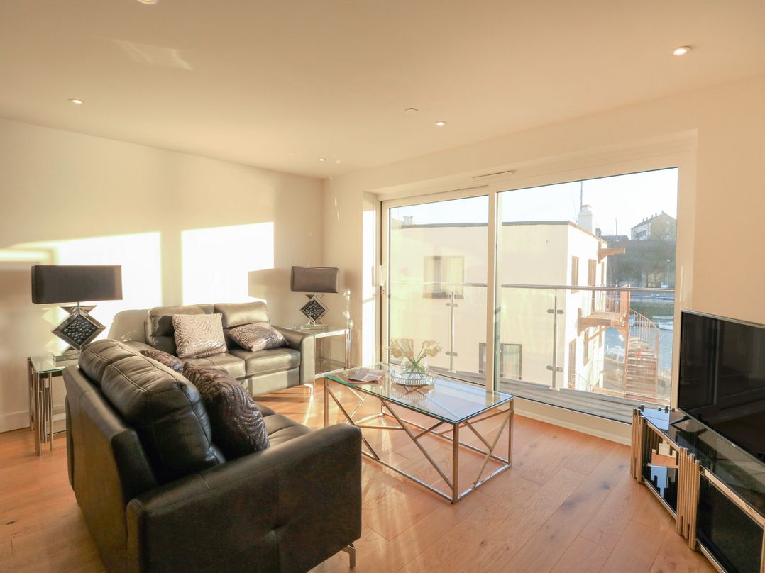Harbourside Haven Apartment 4