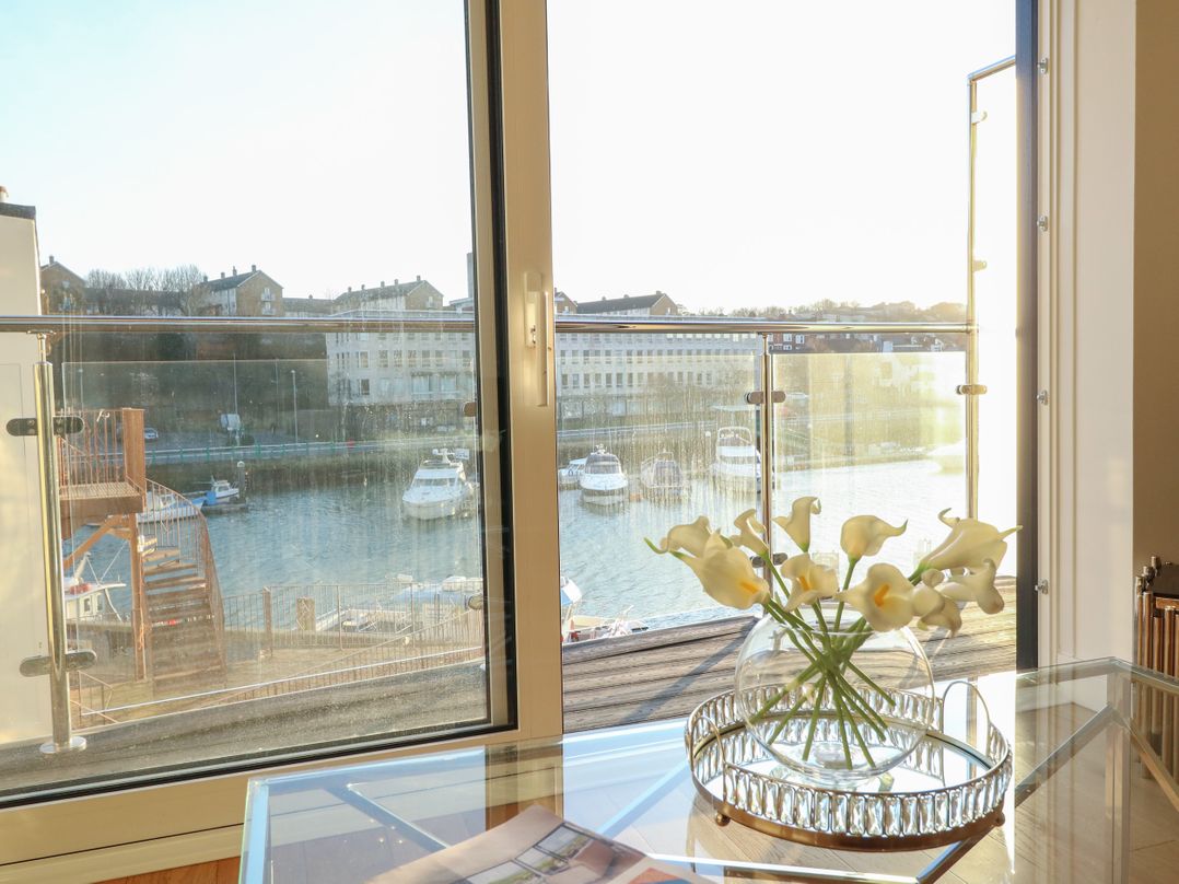 Harbourside Haven Apartment 4