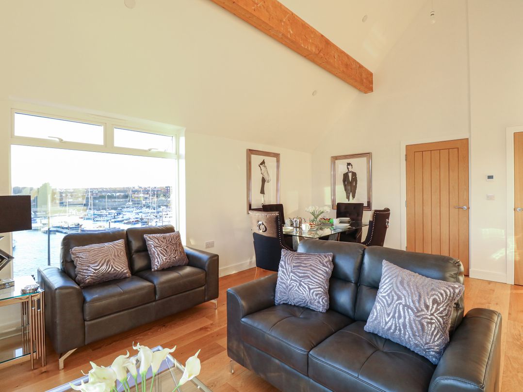 Harbourside Haven Penthouse 1