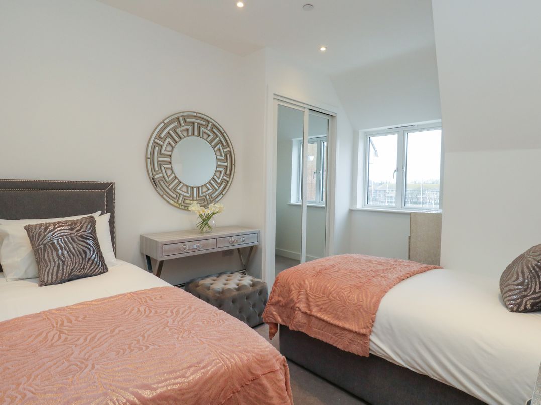 Harbourside Haven Penthouse 1