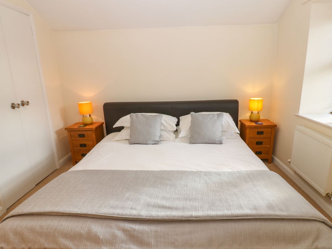 3 Eden Lodge