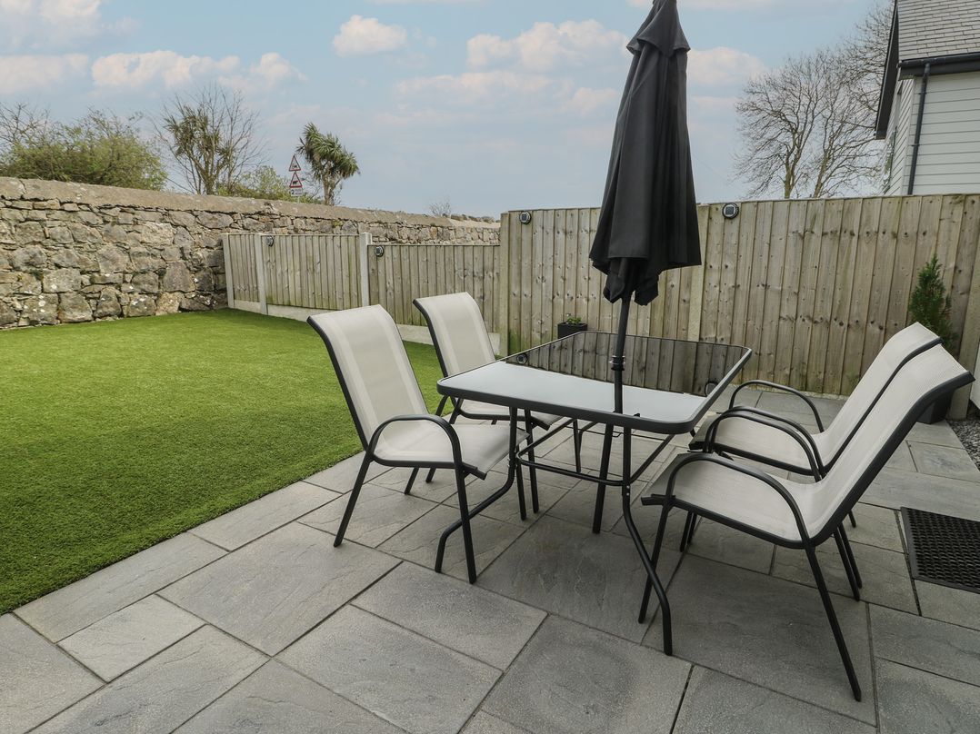 3 Parc Delfryn