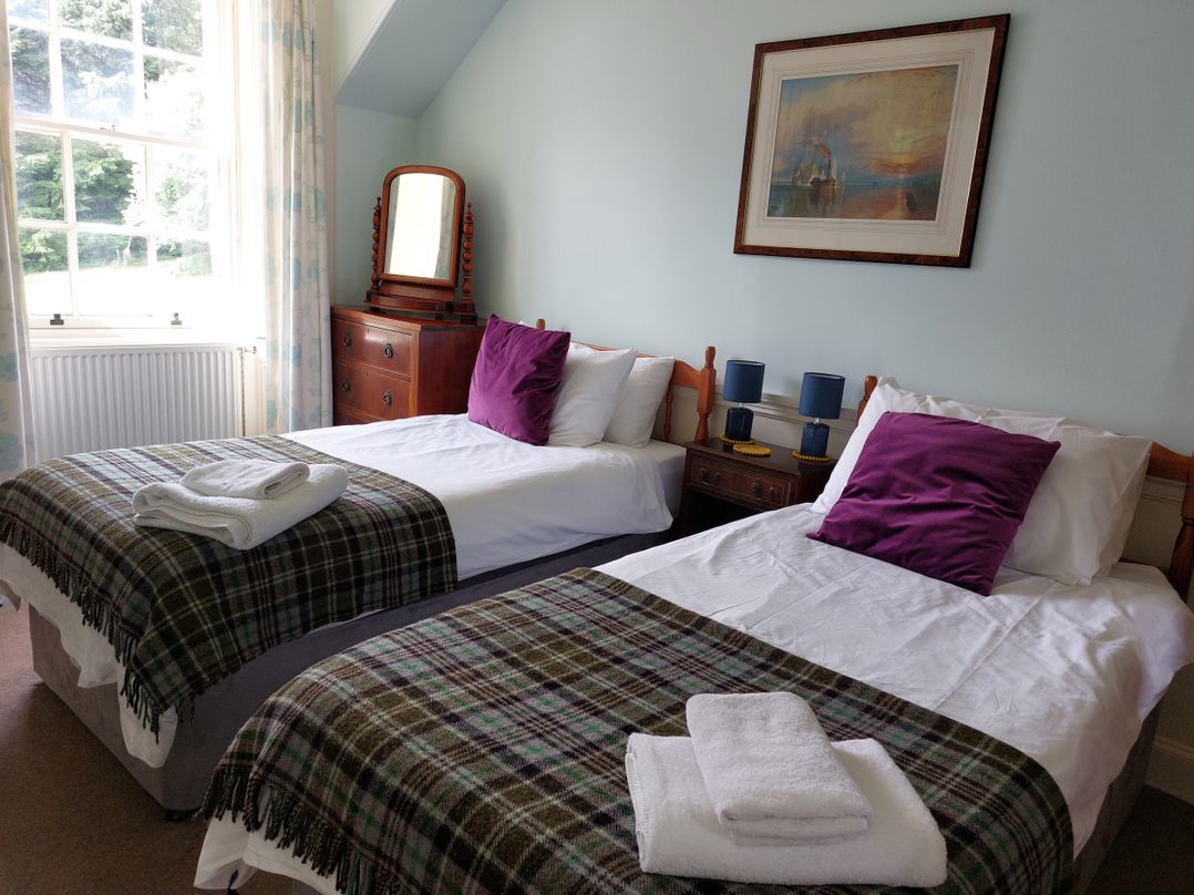 Upper West Wing Flat - Tarvit