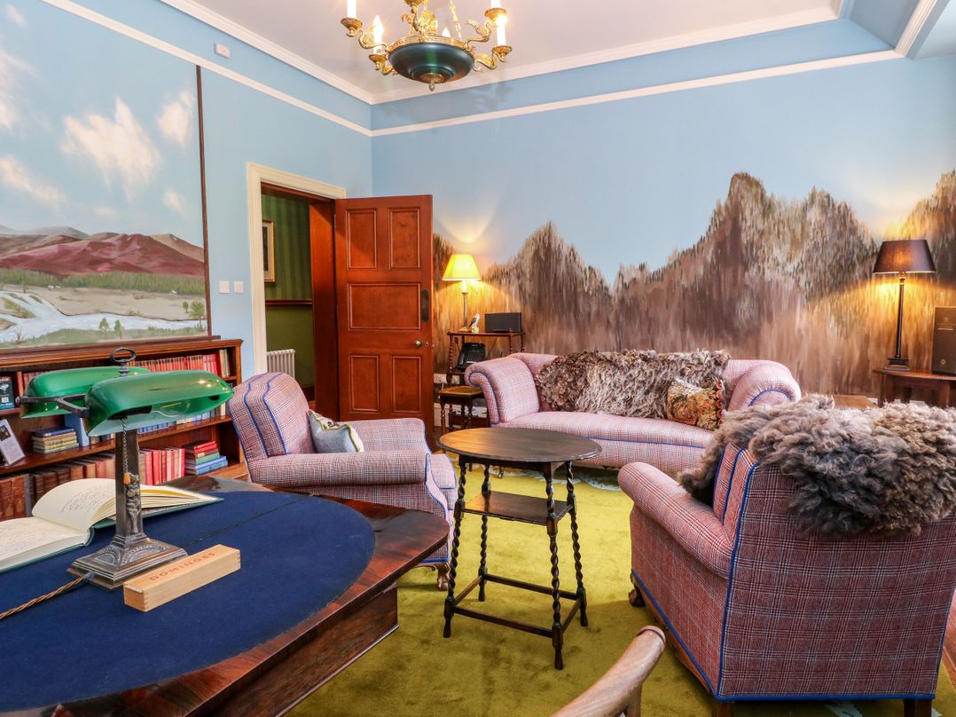 Dalvorar - Mar Lodge Estate