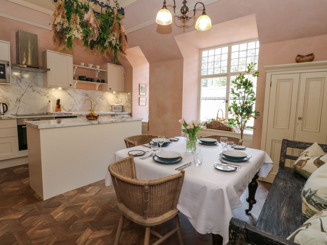 Dalvorar - Mar Lodge Estate