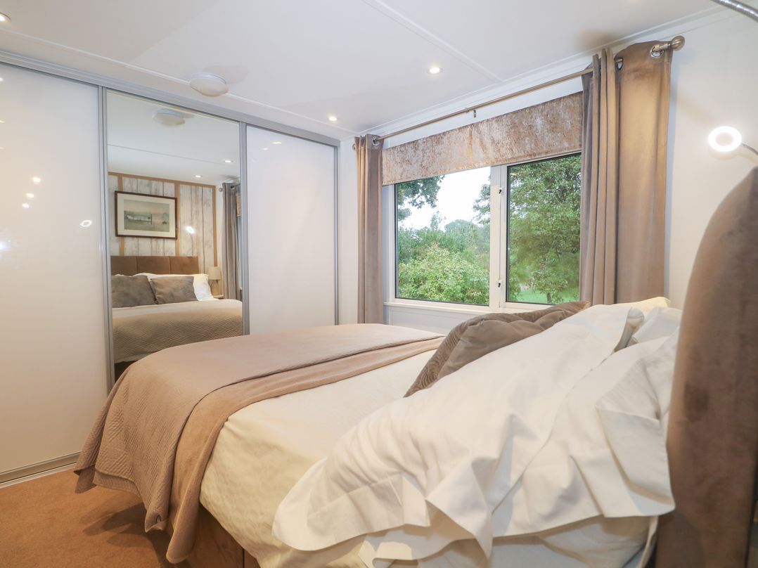 Orchard Lodge