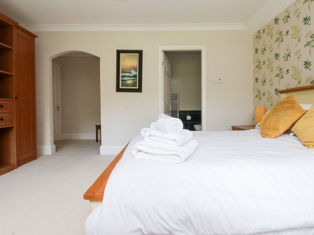 Raincliffe Manor
