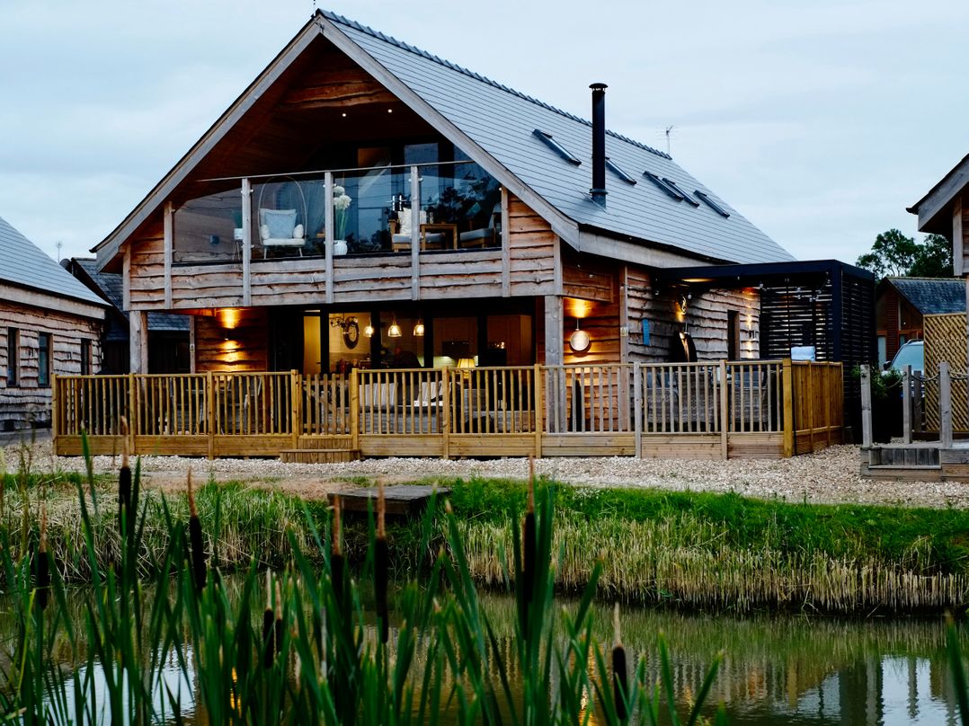 Lake View Lodge