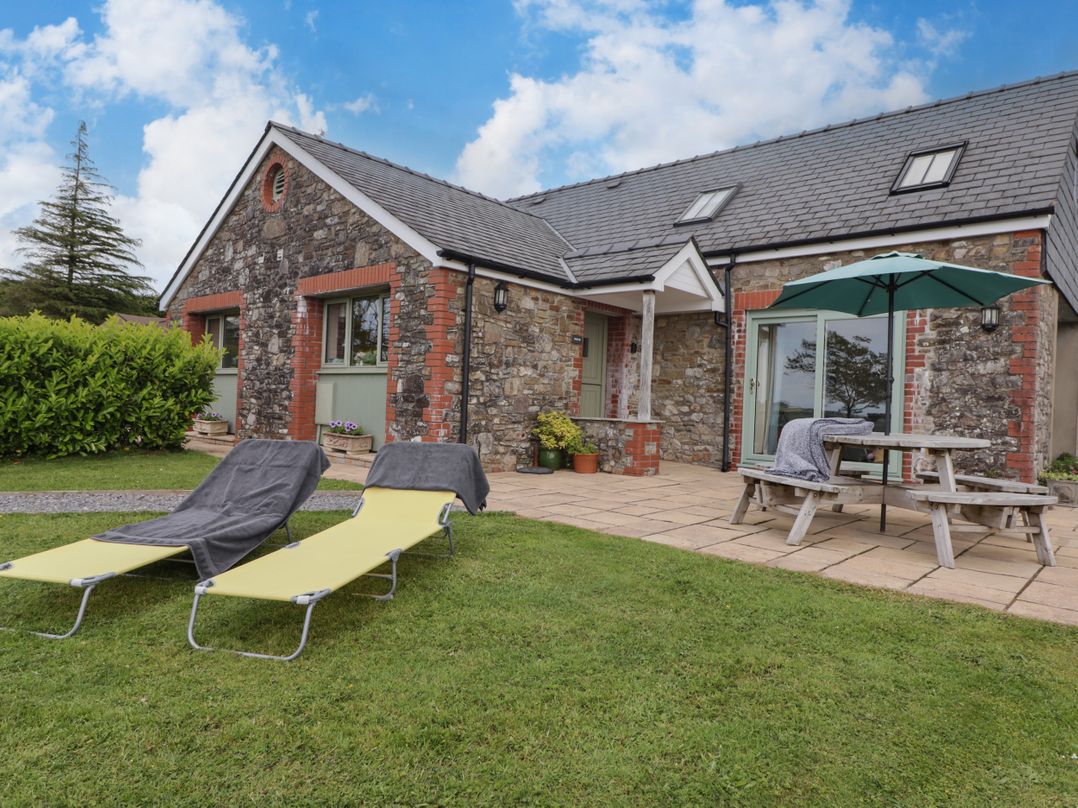 Barcud Cottage
