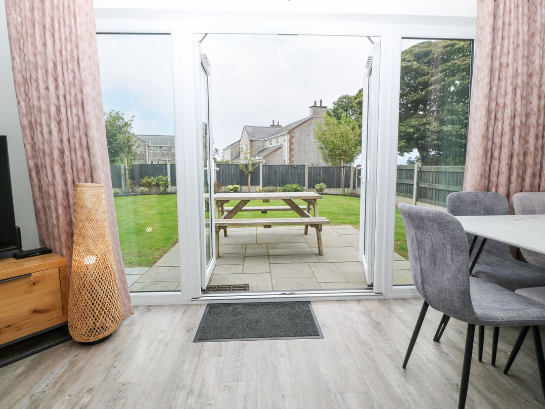 7 Parc Delfryn