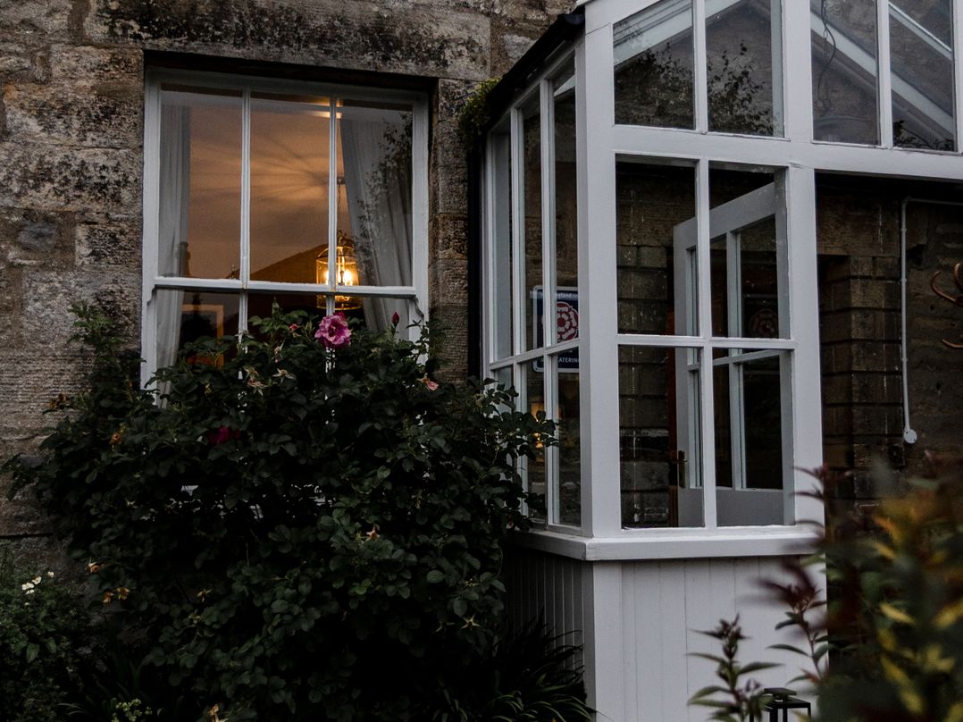 Pendle View Luxury Apartment, Settle - Sleeps 4 guests