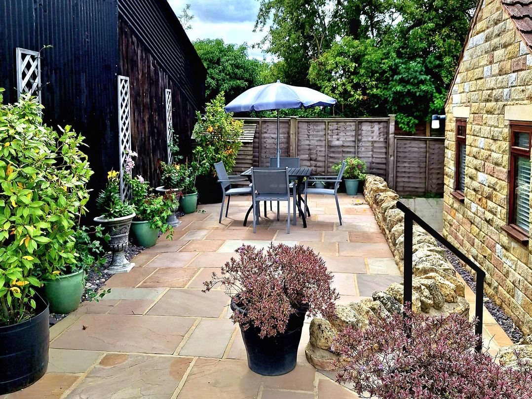 Farm Yard Cottage