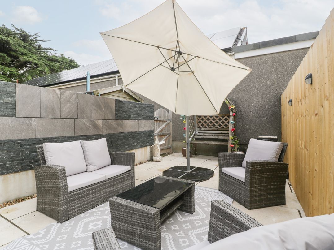 76A Mackworth Road