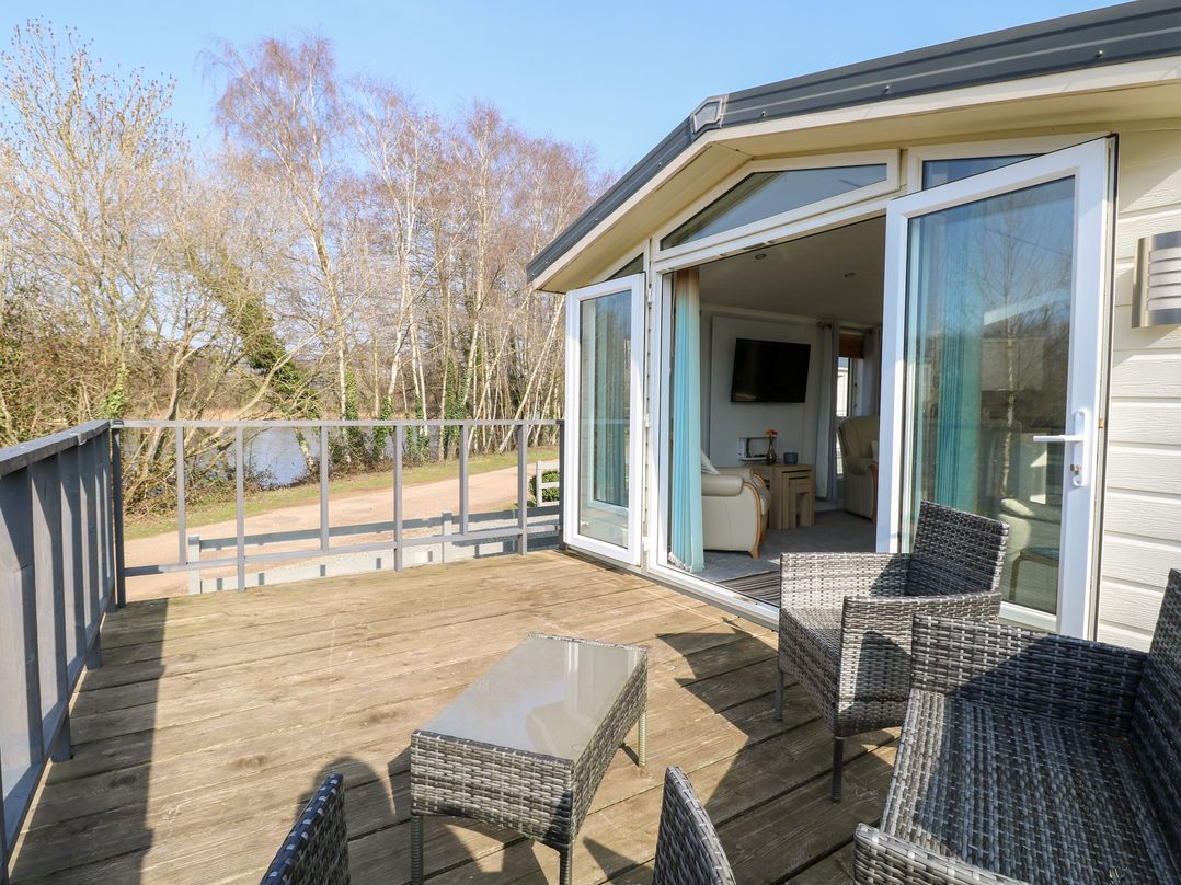 109 Pentney Lakes