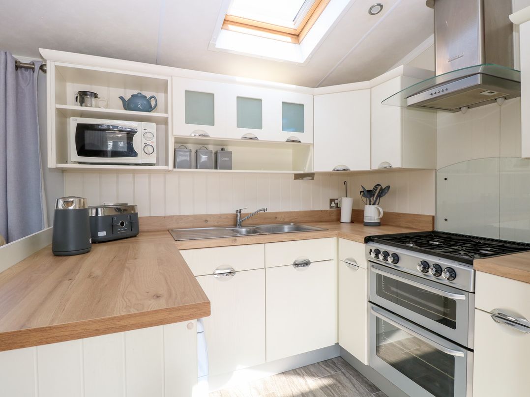 109 Pentney Lakes