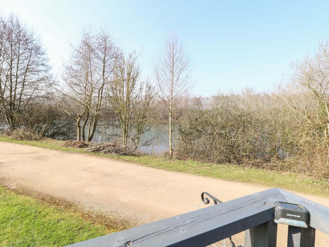 109 Pentney Lakes