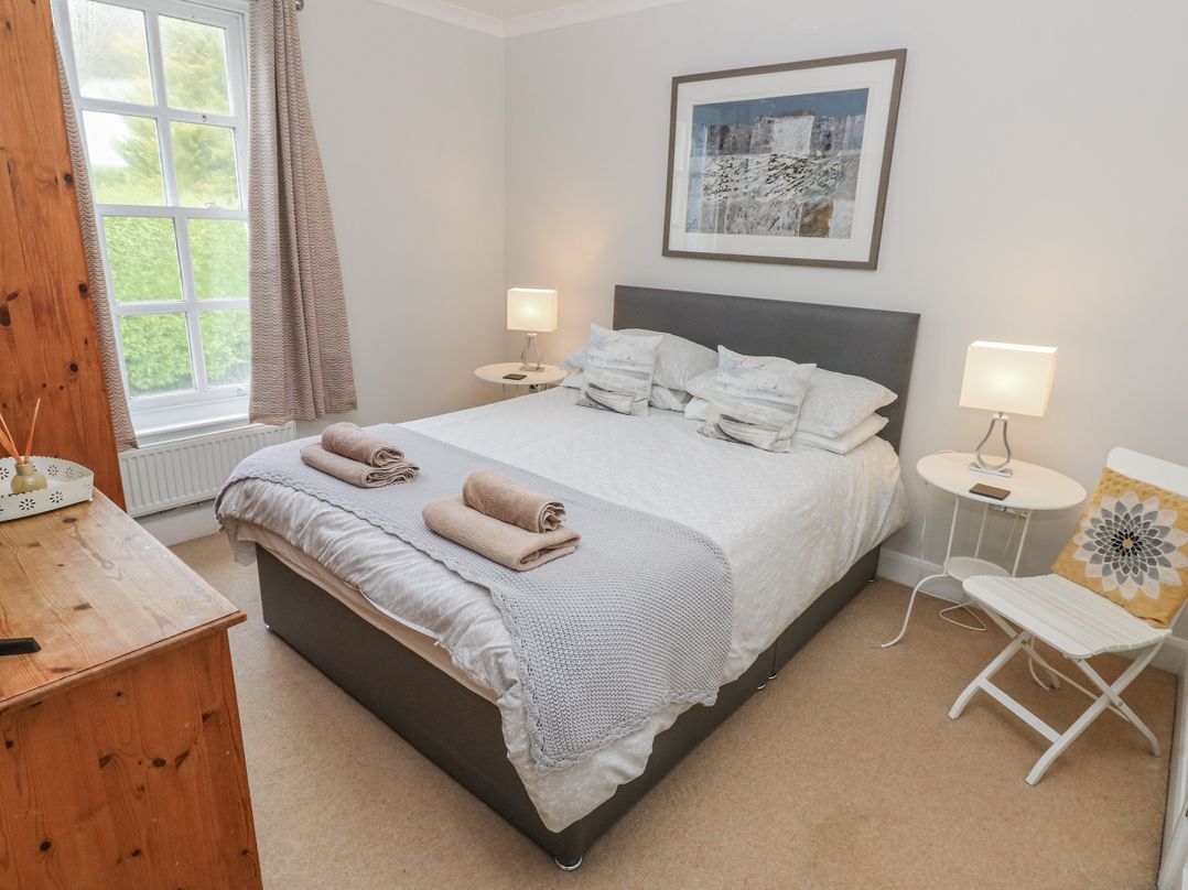 Crown Cottage