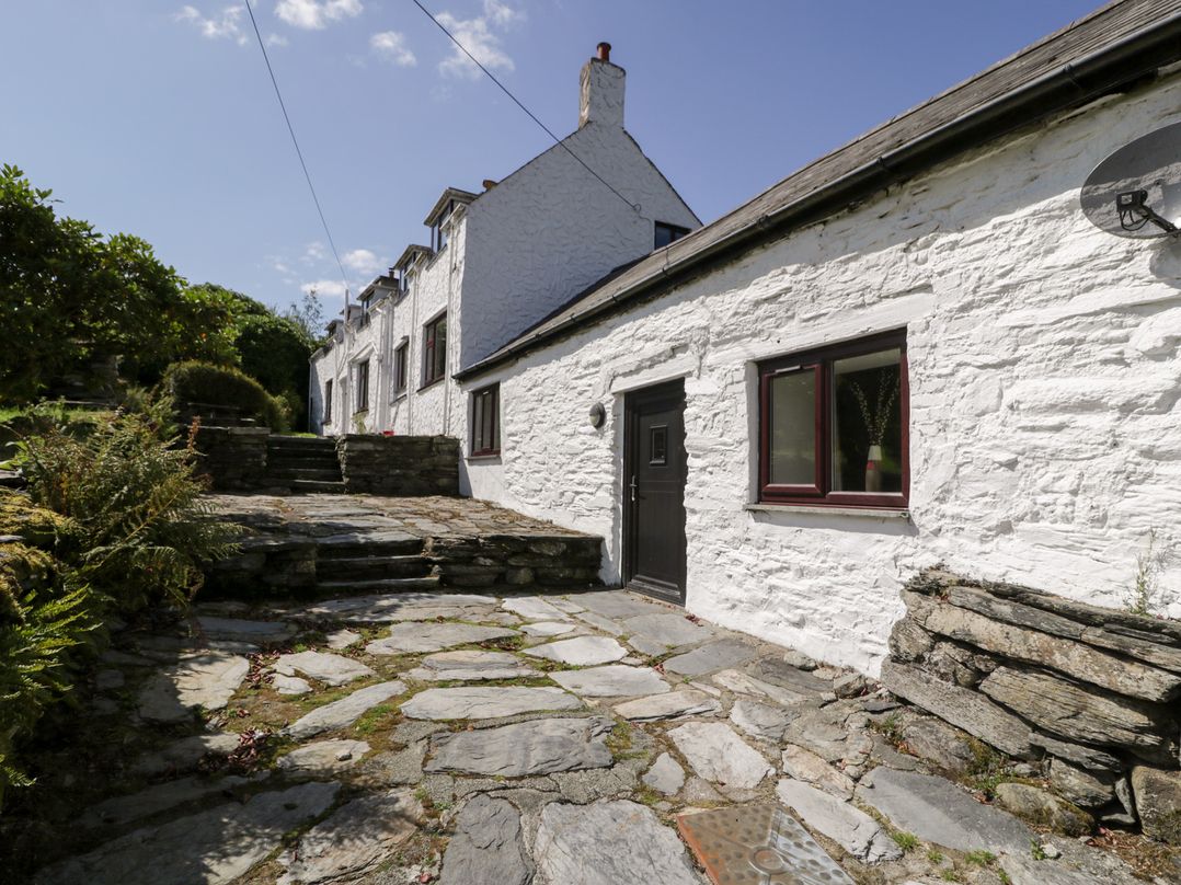 Cwm