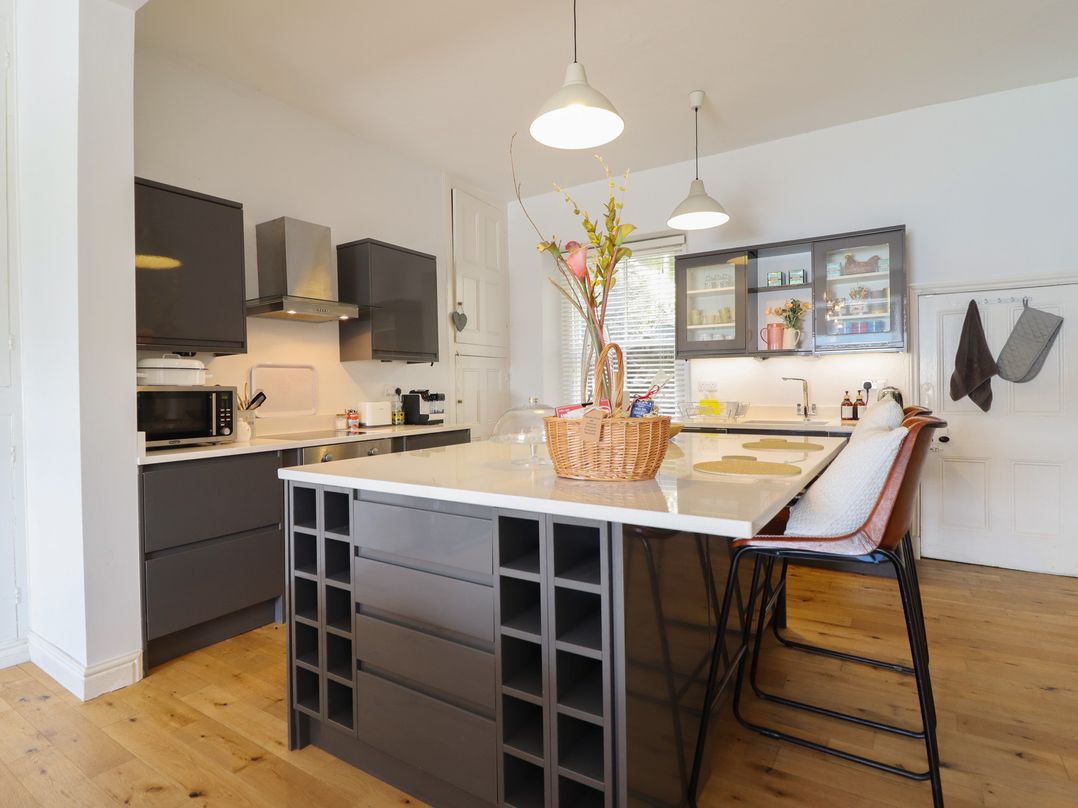 5 Porkington Terrace