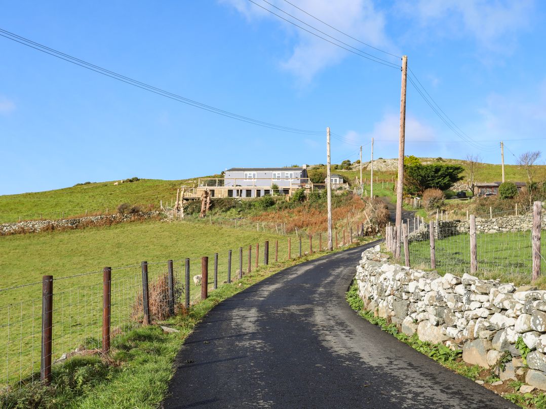 Bryn Y Mor