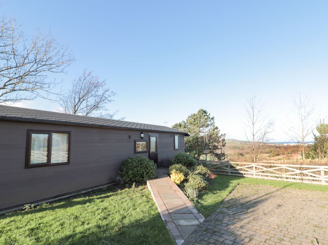 Holly Lodge