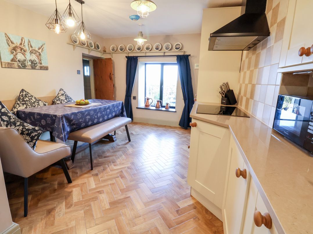 3 Penllan Cottages
