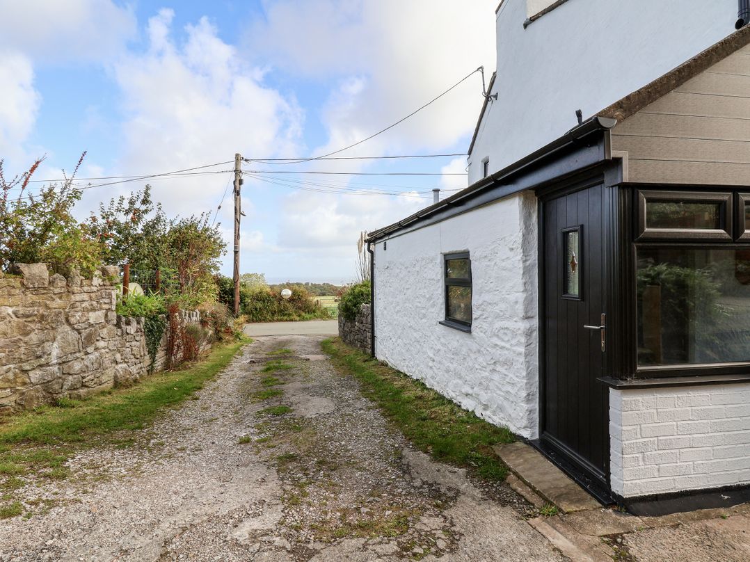 3 Penllan Cottages