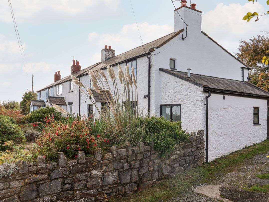 3 Penllan Cottages