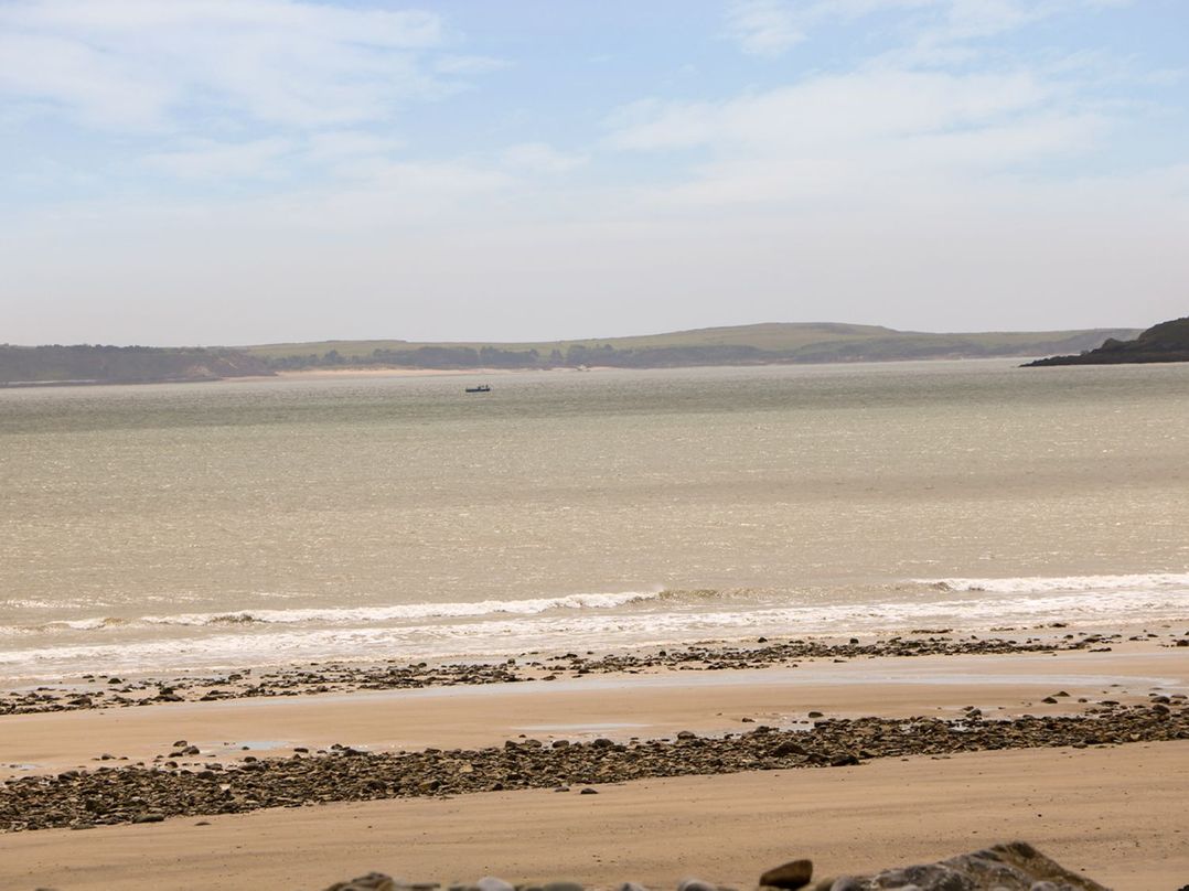Glan Y Mor