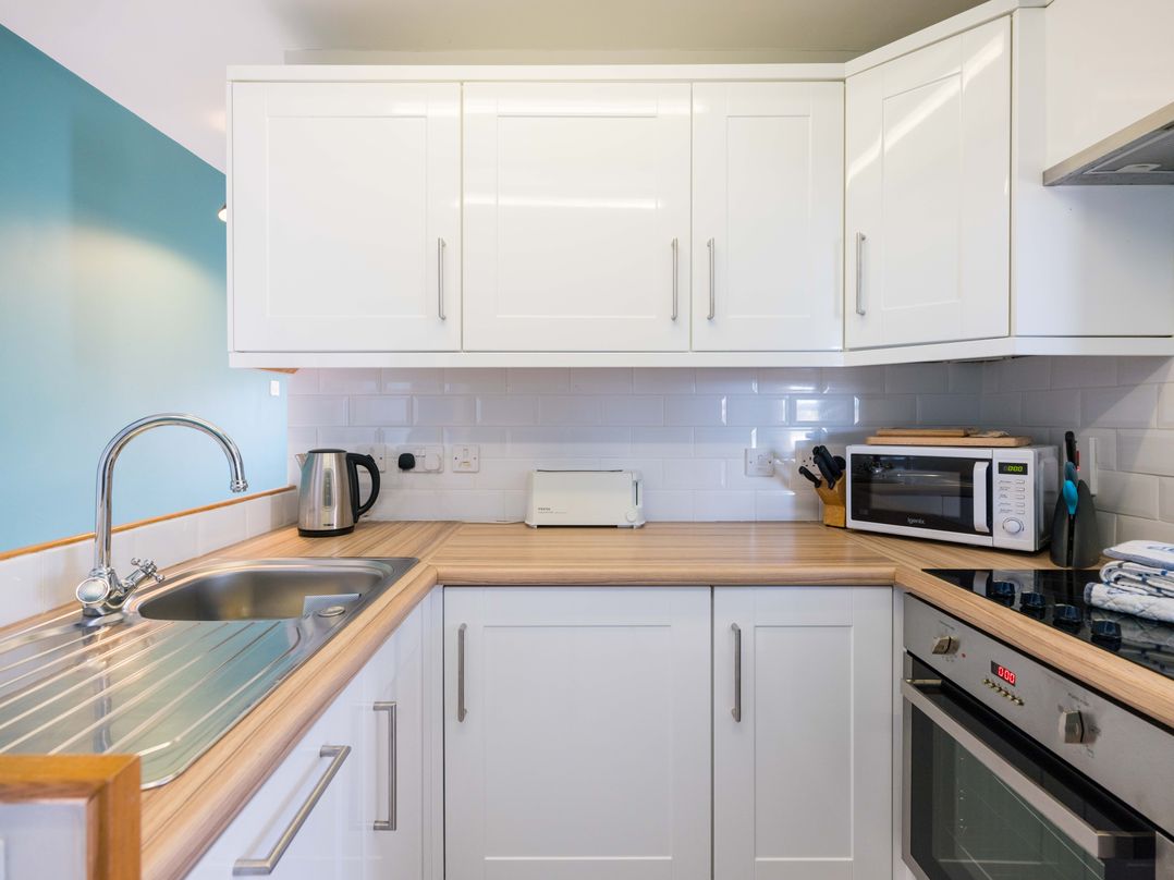 Pinewood Flat 5