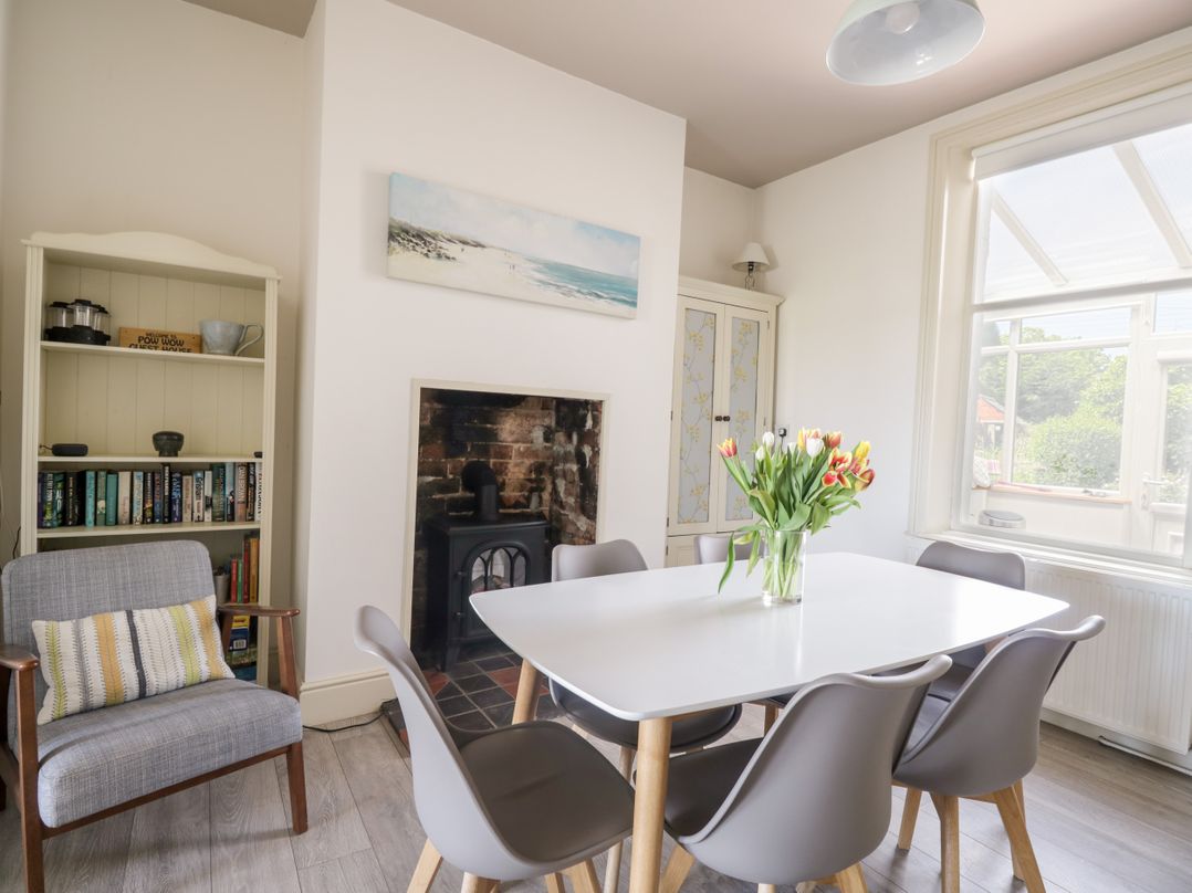 Pow-Wow Shore Cottage