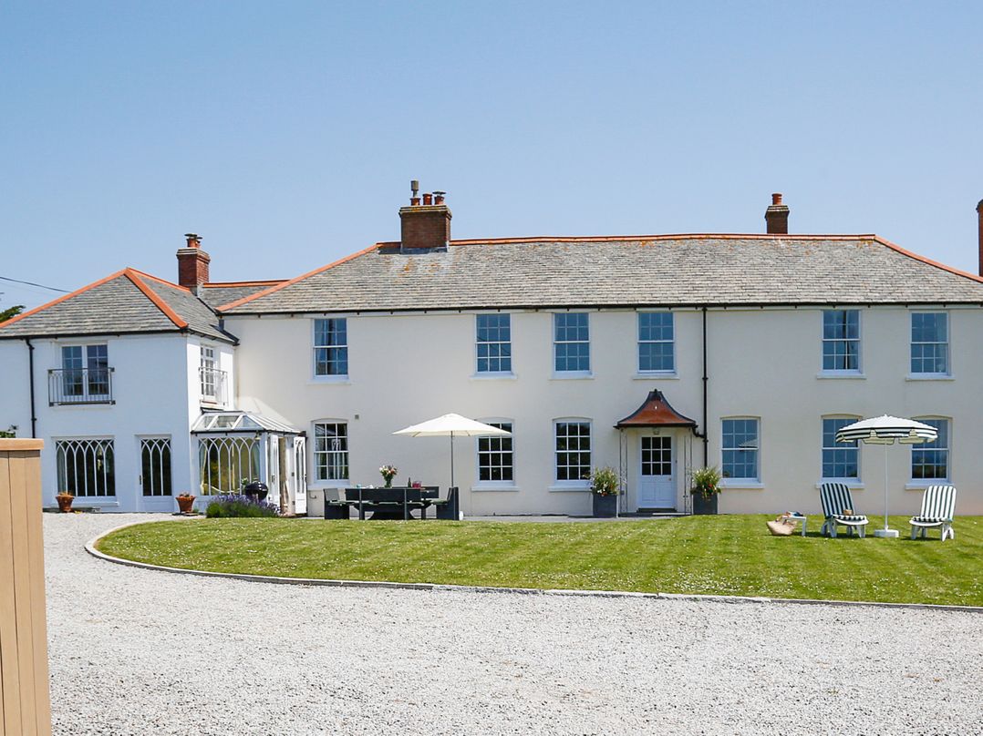 Porthcothan House