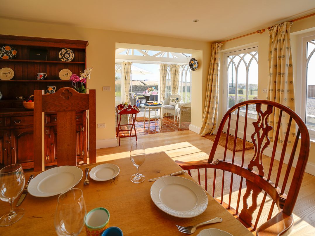 Porthcothan House