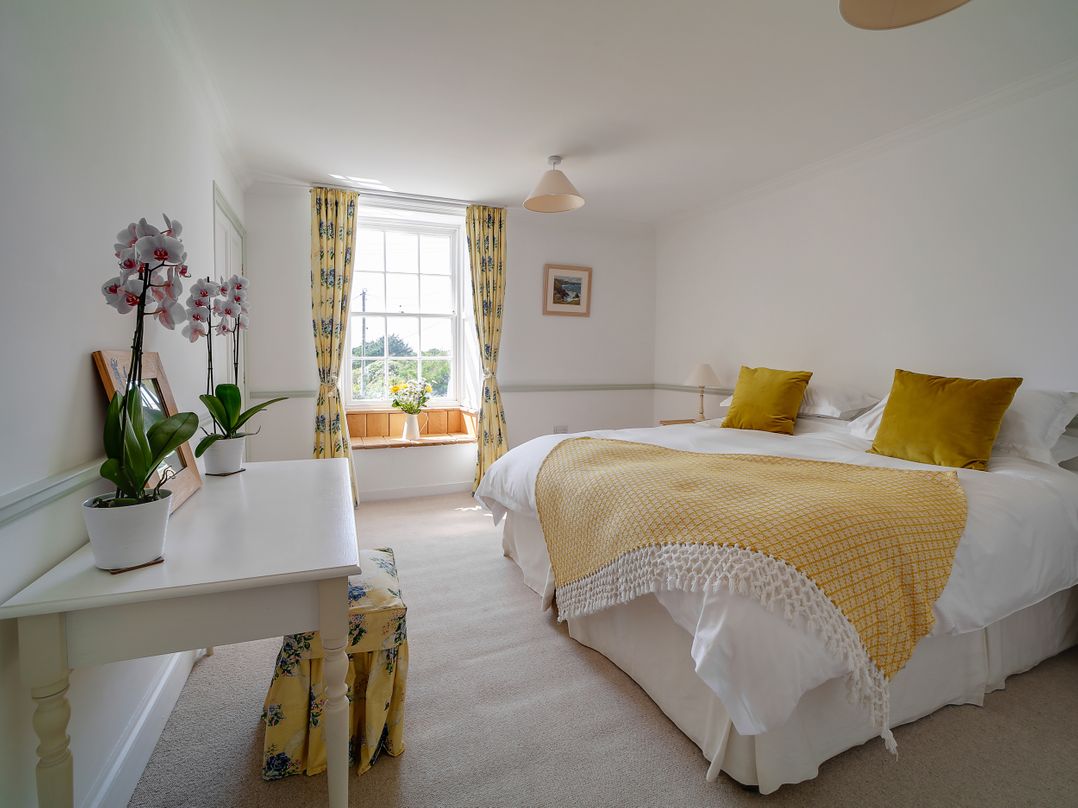 Porthcothan House