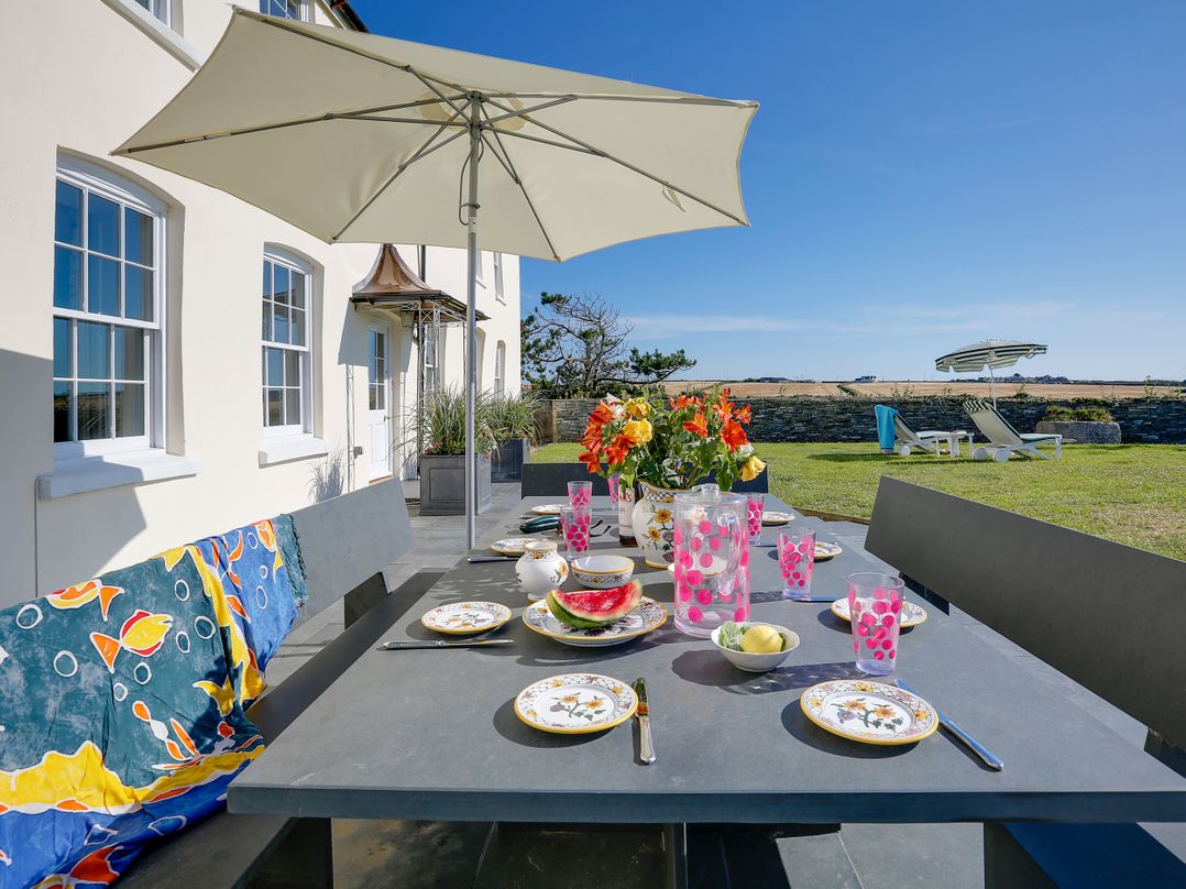 Porthcothan House