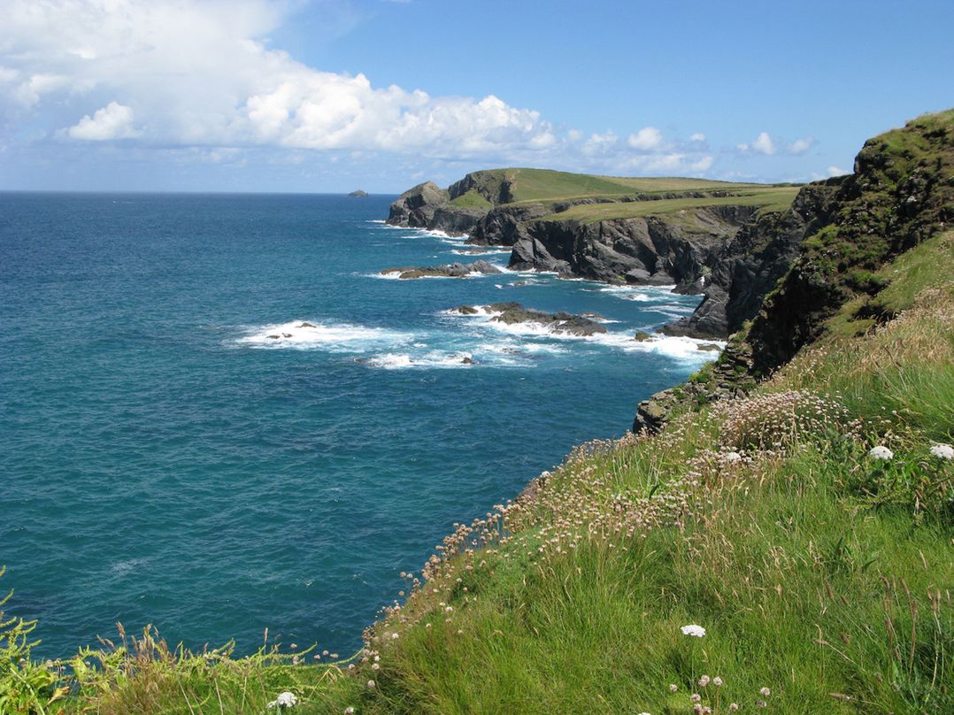 Porthcothan House
